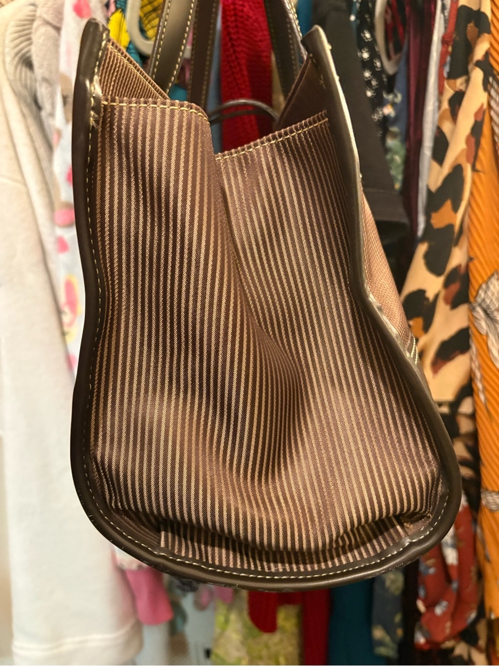 Maxx New York | Shoulder Tote Bag - Picture 5 of 13